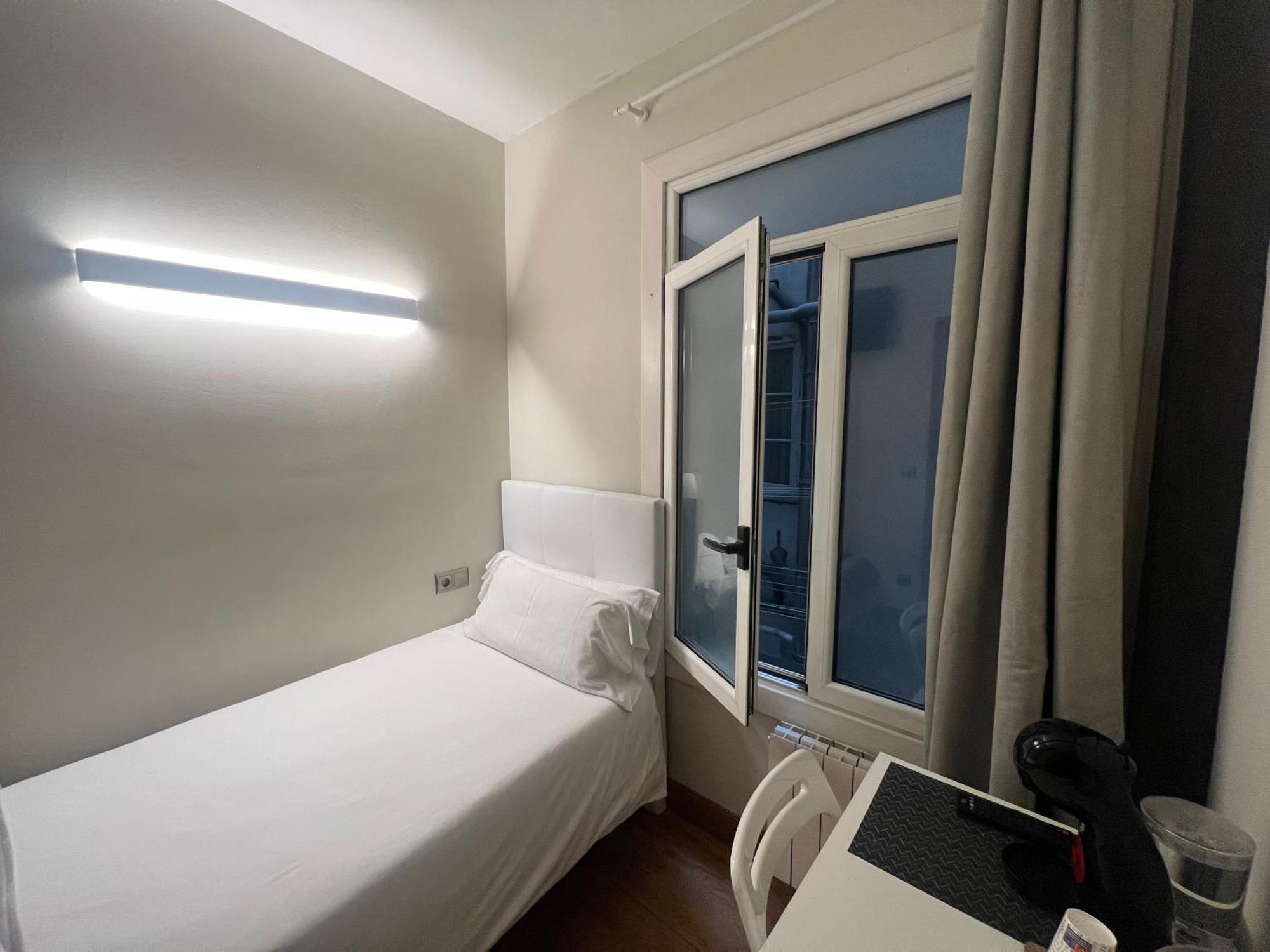 Pension Artea Сан-Себастьян Экстерьер фото